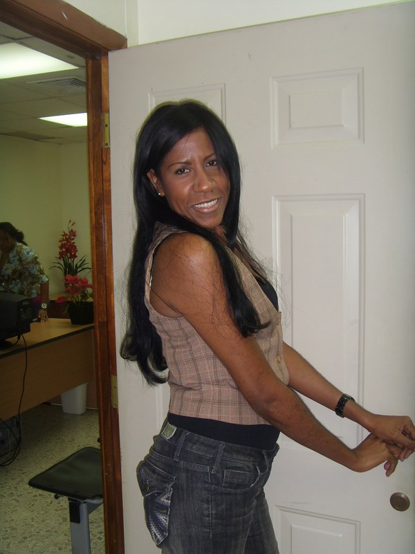 Date this fun Dominican Republic girl Indhira from Santo Domingo DO7788