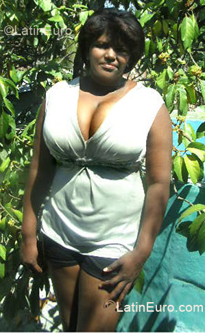 Date this georgeous Dominican Republic girl Luisa Antonia from San Cristobal DO7859