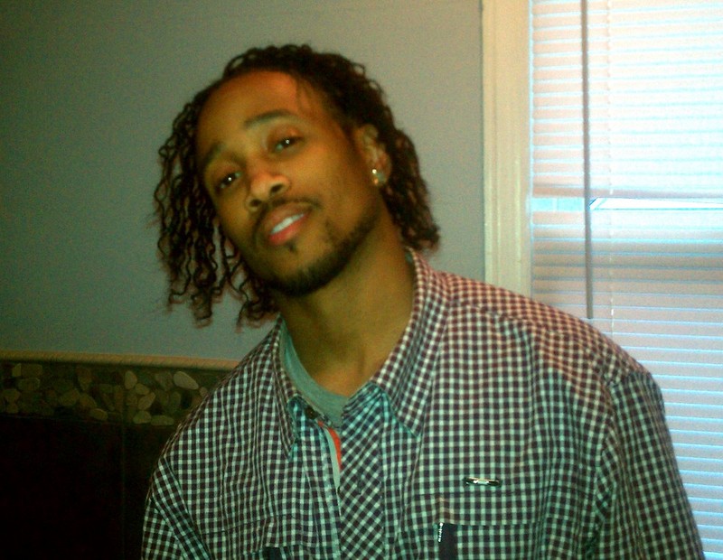 Date this nice looking United States man Intimate_Kizz from Detroit US10052