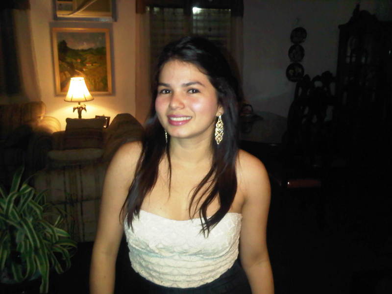 Date this georgeous Honduras girl Dicxi from Honduras HN330