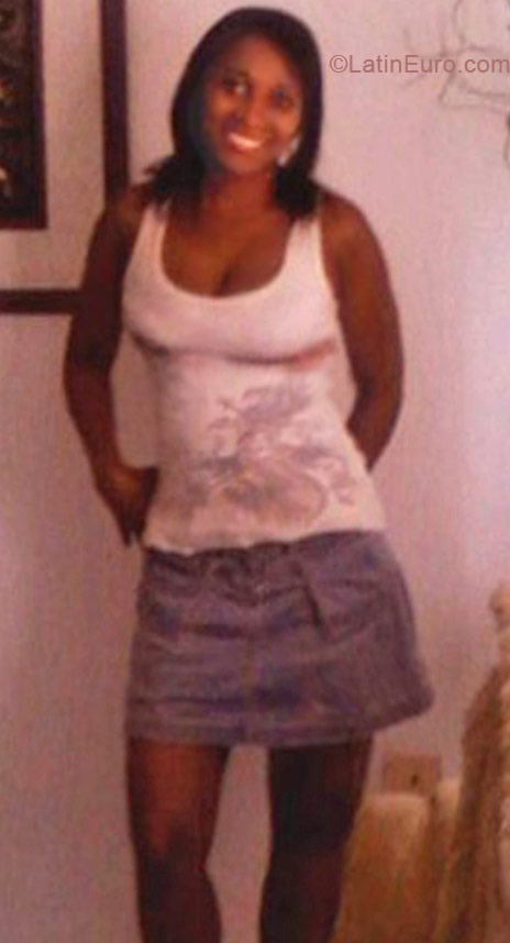 Date this stunning Colombia girl Clara from Cali CO7186