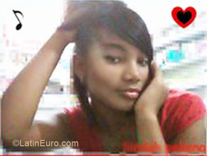 Date this lovely Dominican Republic girl Victoria from Santo Domingo DO8022