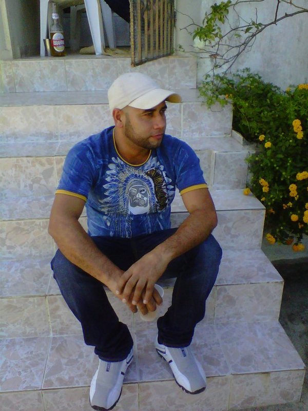 Date this nice looking Dominican Republic man Danny from Santo Domingo DO7910