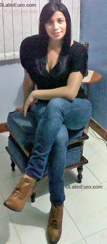 Date this exotic Colombia girl Sonia from Bogota CO7231