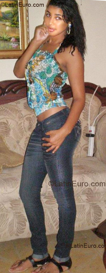 Date this happy Dominican Republic girl Maria Luisa from Santiago DO8117
