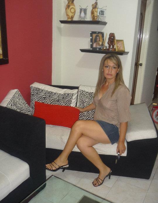 Date this athletic Colombia girl Irma from Cali CO7285