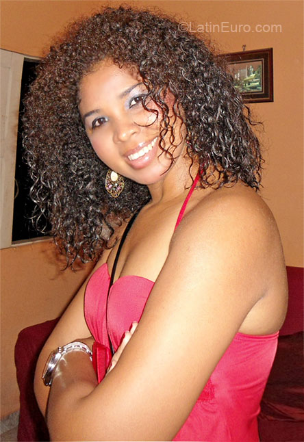 Date this pretty Brazil girl Lucia from Macapa BR5637