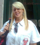 voluptuous Portugal girl Lorenzza from Lisboa PT44