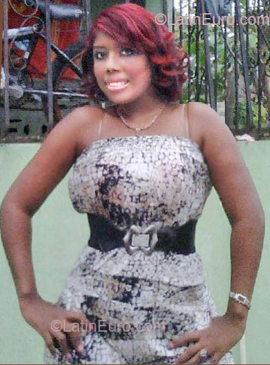 Date this charming Dominican Republic girl Arianny from Santo Domingo DO8083