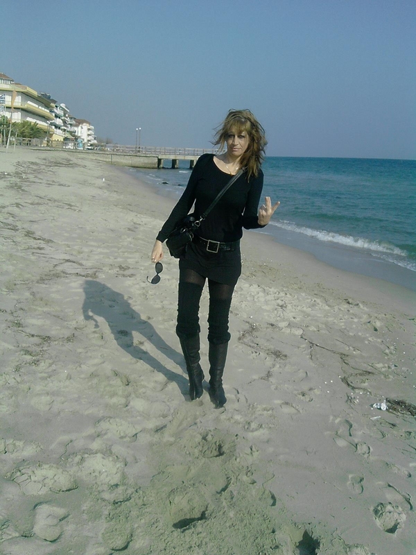 Date this young Greece girl Claualex from Katrini GR35