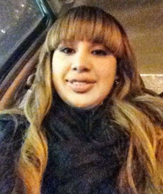 Date this nice looking United States girl Mari from Chicago US10472