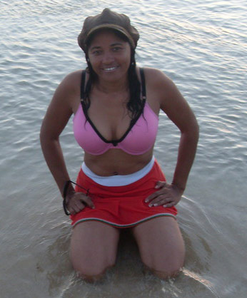 Date this hard body Dominican Republic girl Isidra alta pea from Santiago De Los Cabayero DO8122