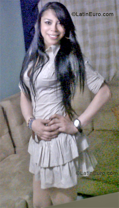 Date this good-looking Colombia girl Sandra from Bogota CO7364