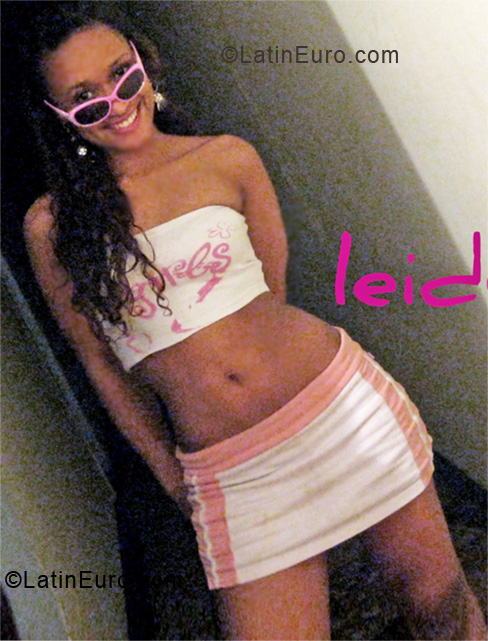 Date this pretty Colombia girl Leidy from Medellin CO7371