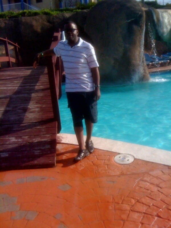 Date this good-looking United States man Dennis from Washington DO8229