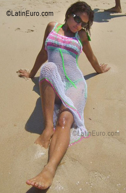 Date this young Dominican Republic girl Yuliza.a from Santiago DO8250