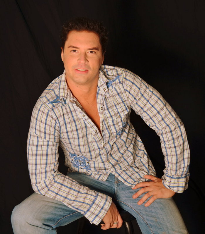 Date this georgeous United States man Ken from Clifton US10689