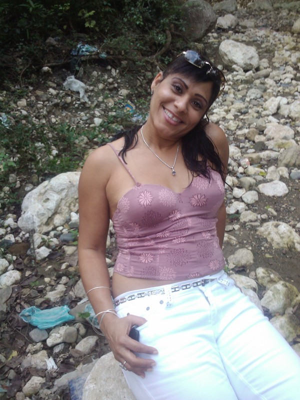 Date this pretty Dominican Republic girl Nancy from Santiago DO8280