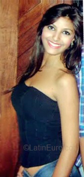 Date this charming Brazil girl Monica from Uberlandia BR5823