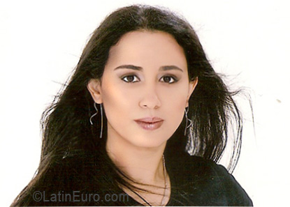 Date this cute Brazil girl Thais from Curitiba BR5825