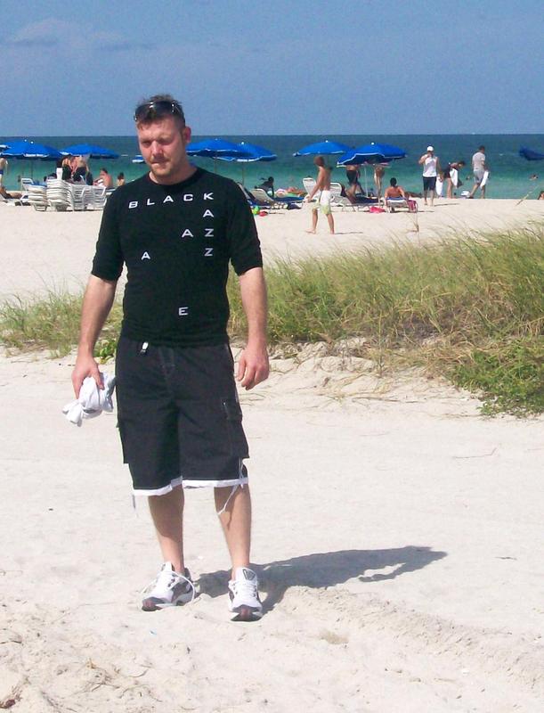 Date this hot Belgium man Svenc from Brussels BE69