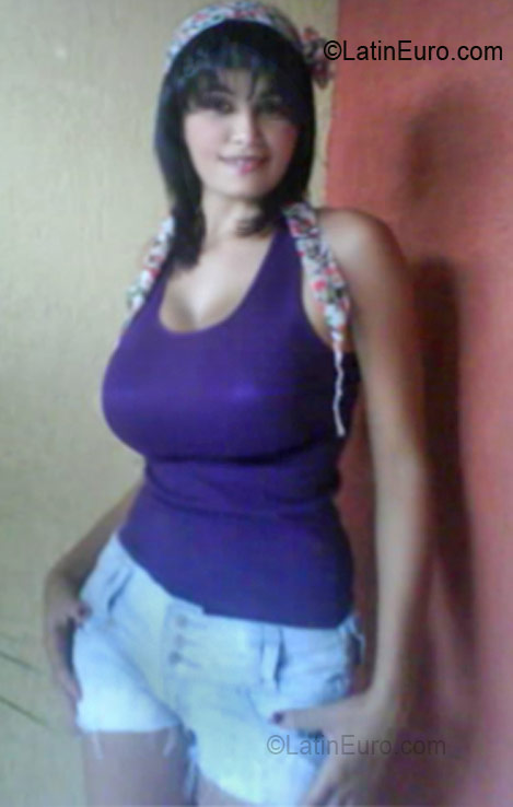 Date this passionate Colombia girl Luisa gonzalez from Valledupar CO7473