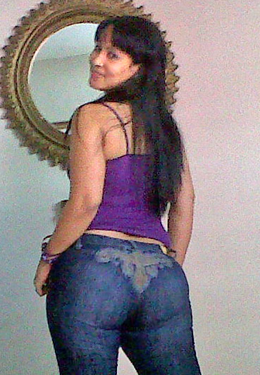 Date this gorgeous Dominican Republic girl Ivelisse from Santo Domingo DO8430