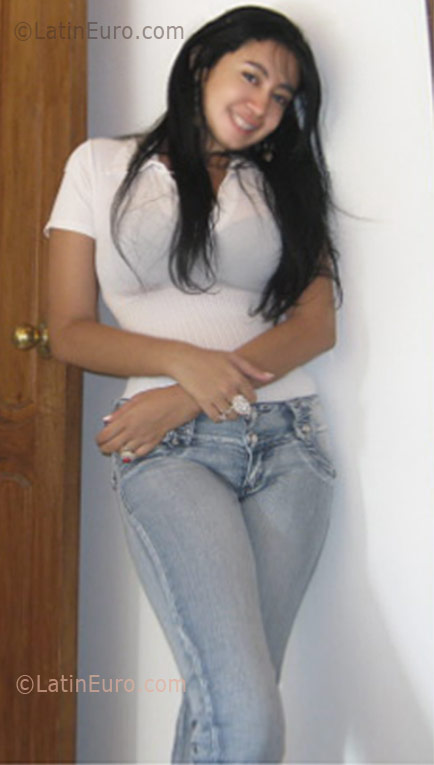 Date this cute Colombia girl Kelly Johana from Barranquilla CO7516