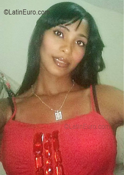 Date this young Dominican Republic girl Yohanny from Santo Domingo DO8466
