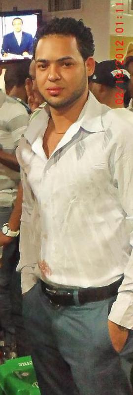 Date this tall Dominican Republic man Busco from Santiago DO8488