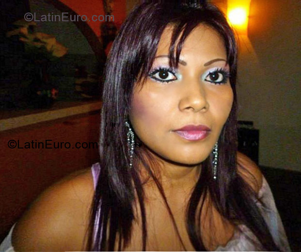 Date this beautiful Colombia girl Lorena from Cali CO7565