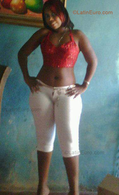 Date this delightful Dominican Republic girl Arianny from Santo Domingo DO8628