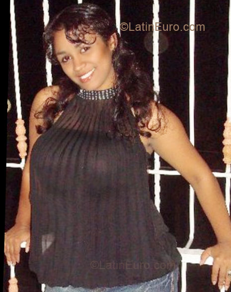 Date this fun Dominican Republic girl Anabel from Santo Domingo DO12047