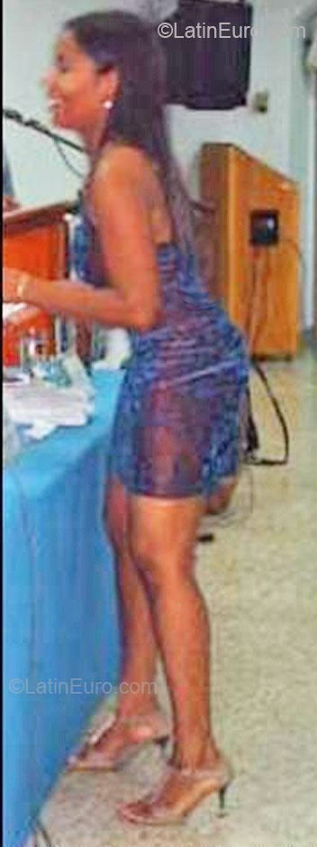 Date this happy Colombia girl Patricia from Cali CO7595