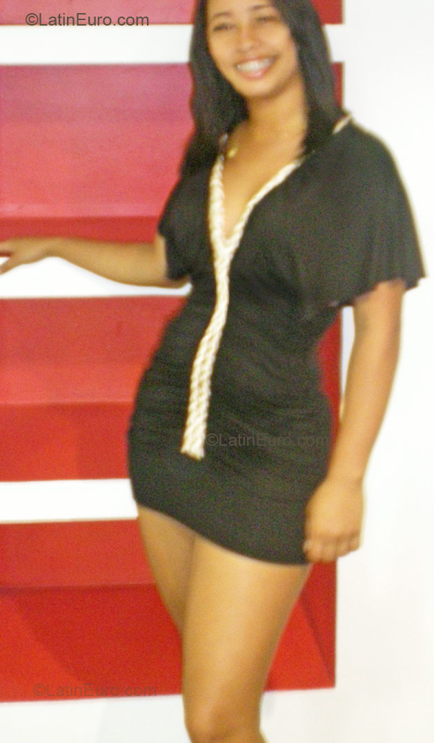 Date this exotic Dominican Republic girl Katty from Santo Domingo DO8725