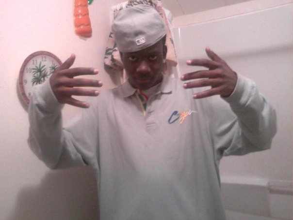 Date this happy United States man Zigzagian from Rockford US11028