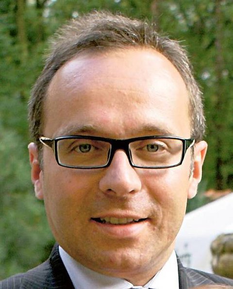 Date this sultry United Kingdom man Pawel from London GB566