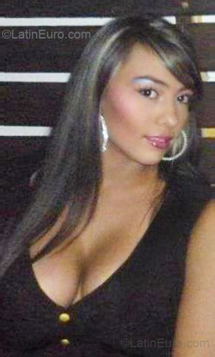 Date this young Colombia girl Laura Gomez from Medellin CO7950