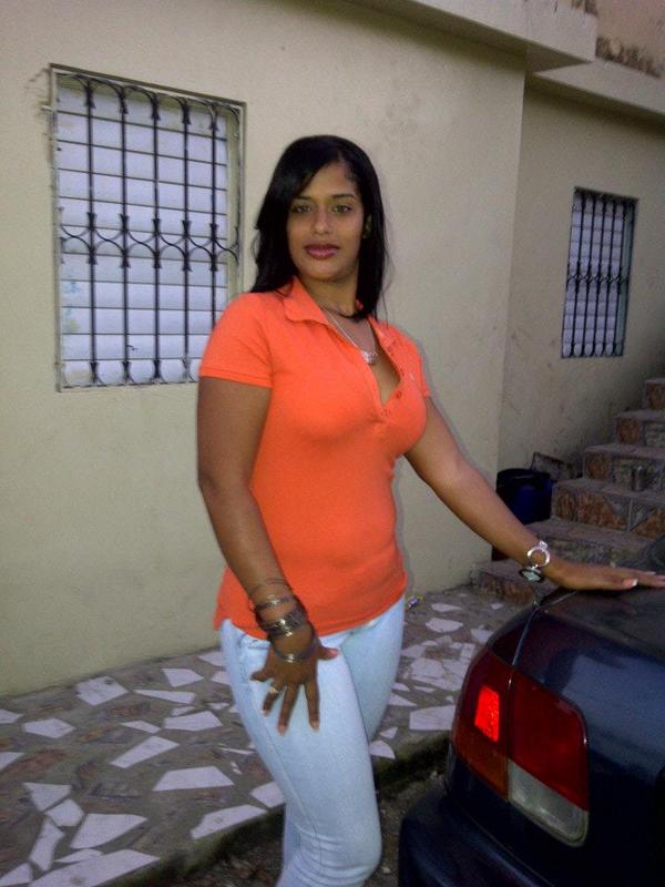 Date this good-looking Dominican Republic girl Lindamichel from Santigo DO8939