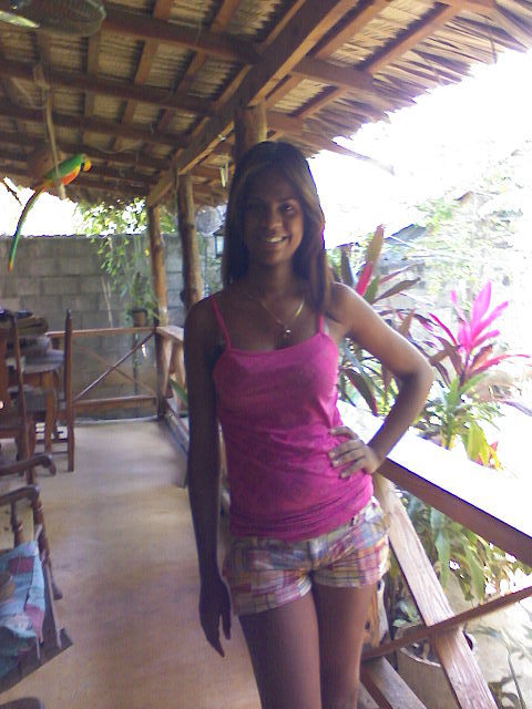 Date this nice looking Dominican Republic girl Sara rosario from Mao DO9008