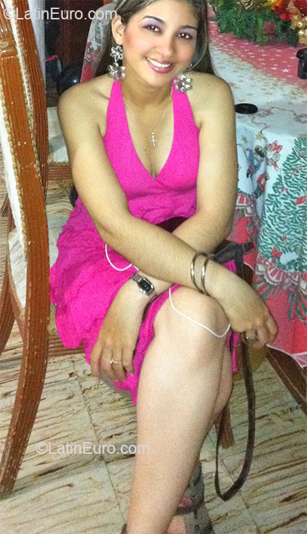 Date this tall Colombia girl Natalia from Cartagena CO7788