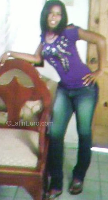 Date this good-looking Dominican Republic girl Sandra from San Pedro De Macoris DO9063