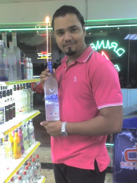 Date this lovely Dominican Republic man Ricardo from Santo Domingo DO9067