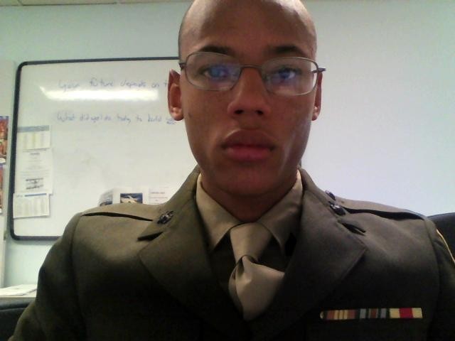 Date this nice looking United States man Alex from Baltimore BR5992