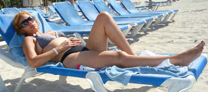 Date this happy Dominican Republic girl Zaida from Santo Domingo DO9185