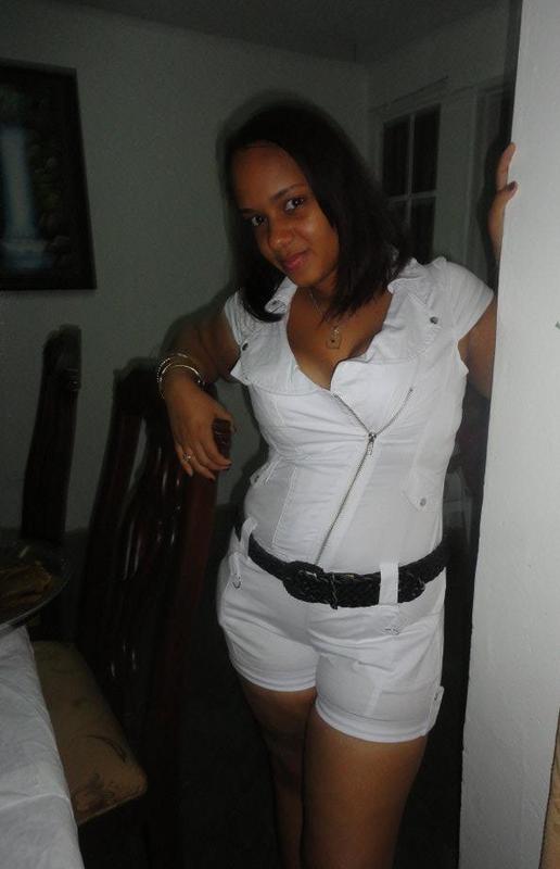 Date this delightful Dominican Republic girl Emelin from Santa Cruz De Barahona DO9211