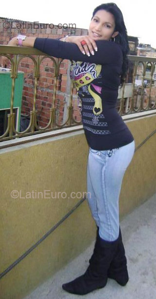 Date this georgeous Colombia girl Andrea from Bogota CO7921