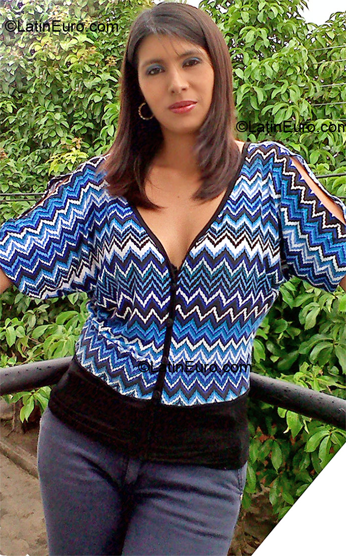 Date this attractive Colombia girl Jenny from Yopal CO9055