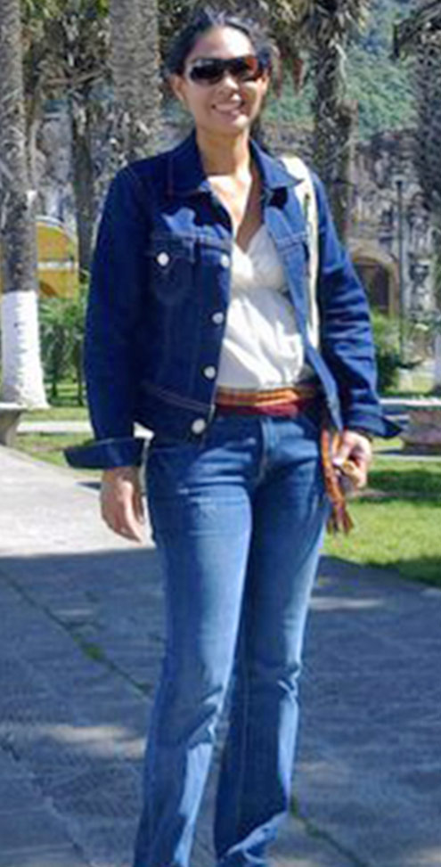 Date this foxy El Salvador girl Nathalia from San Salvador SV21