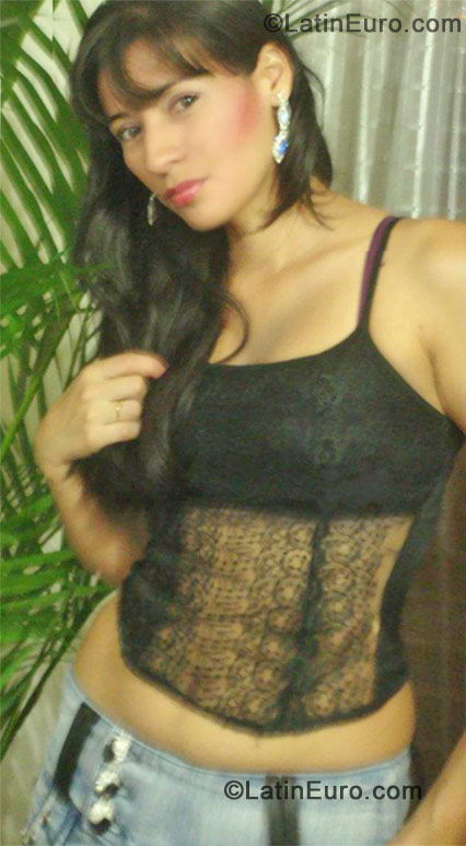 Date this lovely Colombia girl Alemar from Medellin CO7955
